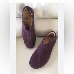 Taos Center Peace purple suede slip on shoe